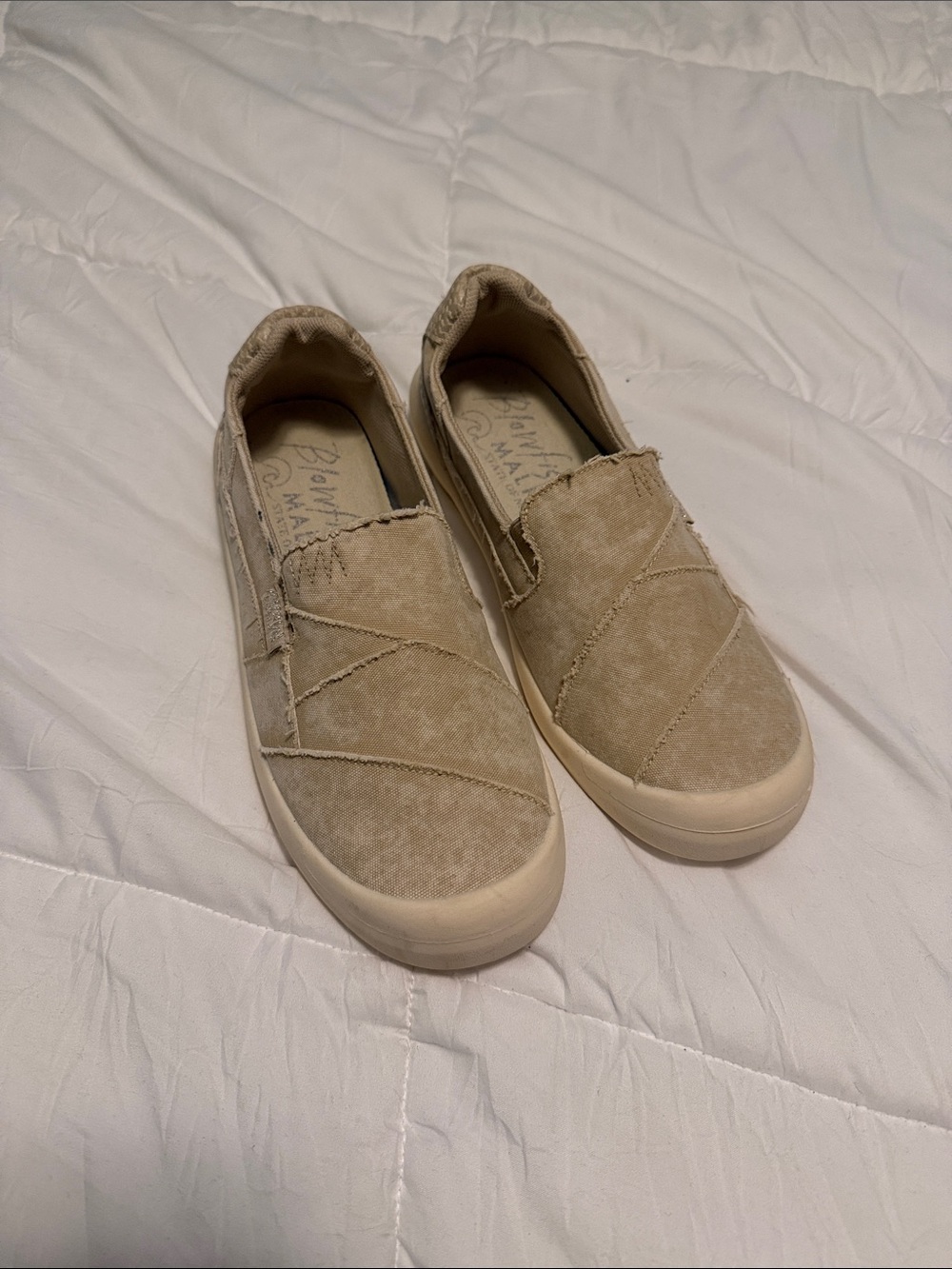 blowfish Malibu women’s Slip-On Loafers in Beige